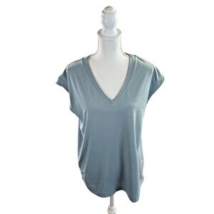 Athleta Soft Green V-Neck Short Sleeve Tee Size Medium